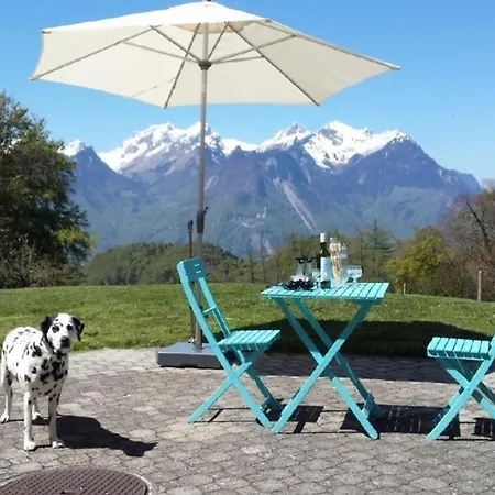 Les Chevreuils In Semesterbostad